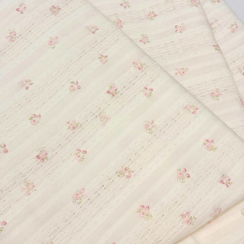 100% katoenen jacquard, opengewerkte en gekreukelde stoffen